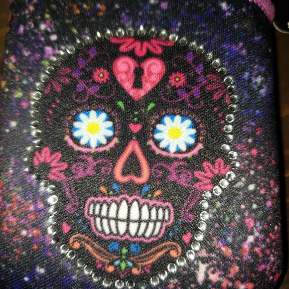 New Gadget Gear Scuba Sugar Skull Cigarette Case - Picture 3 of 7